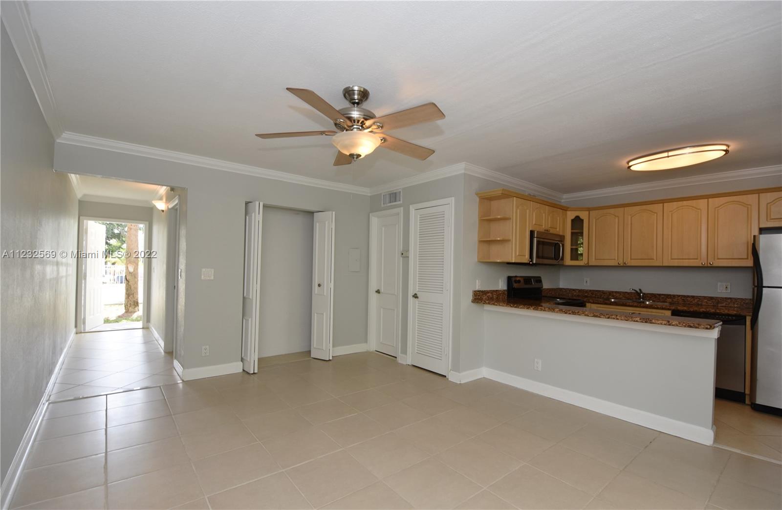 1401 NE 53rd St Unit: 111