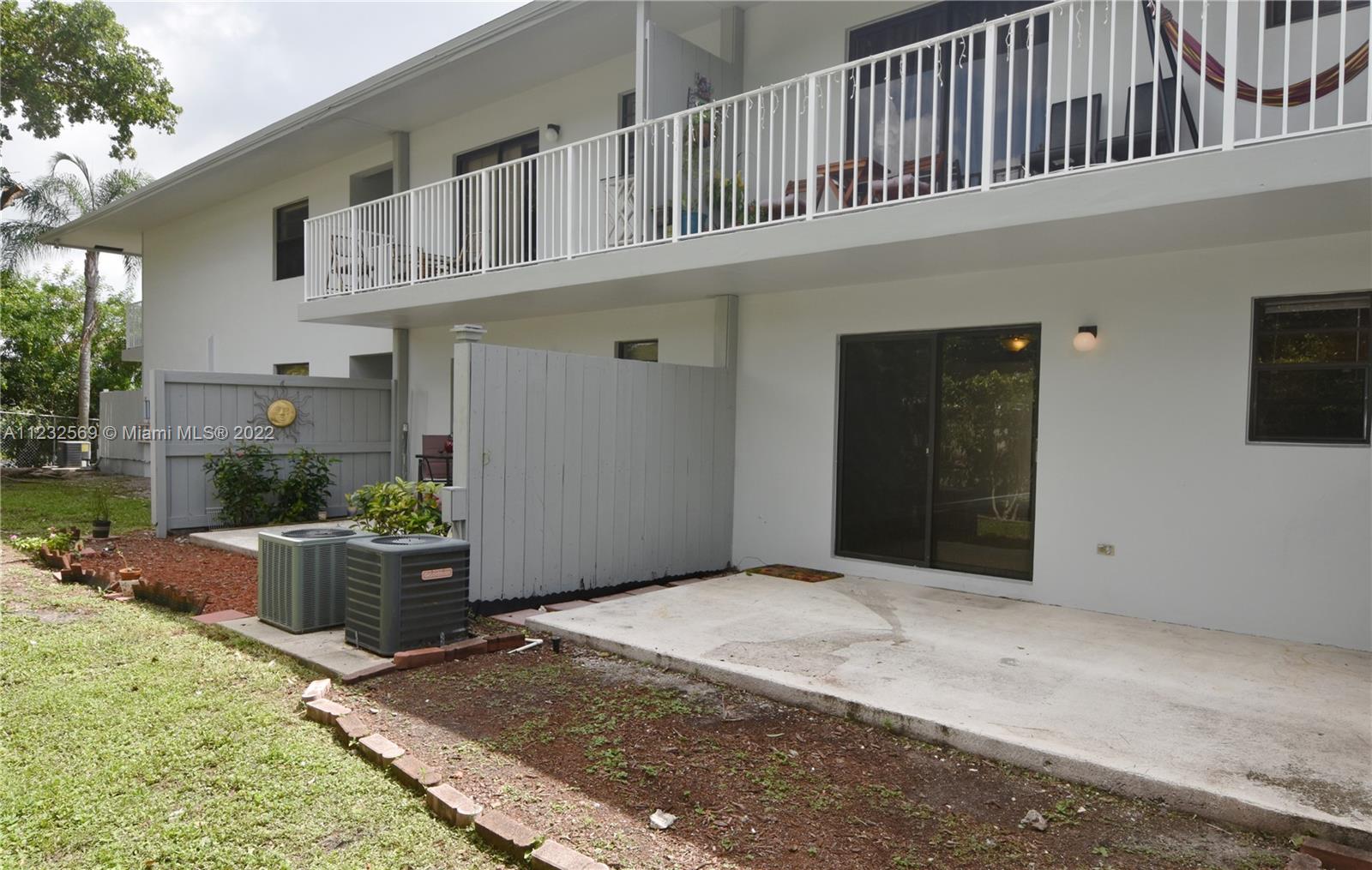 1401 NE 53rd St Unit: 111