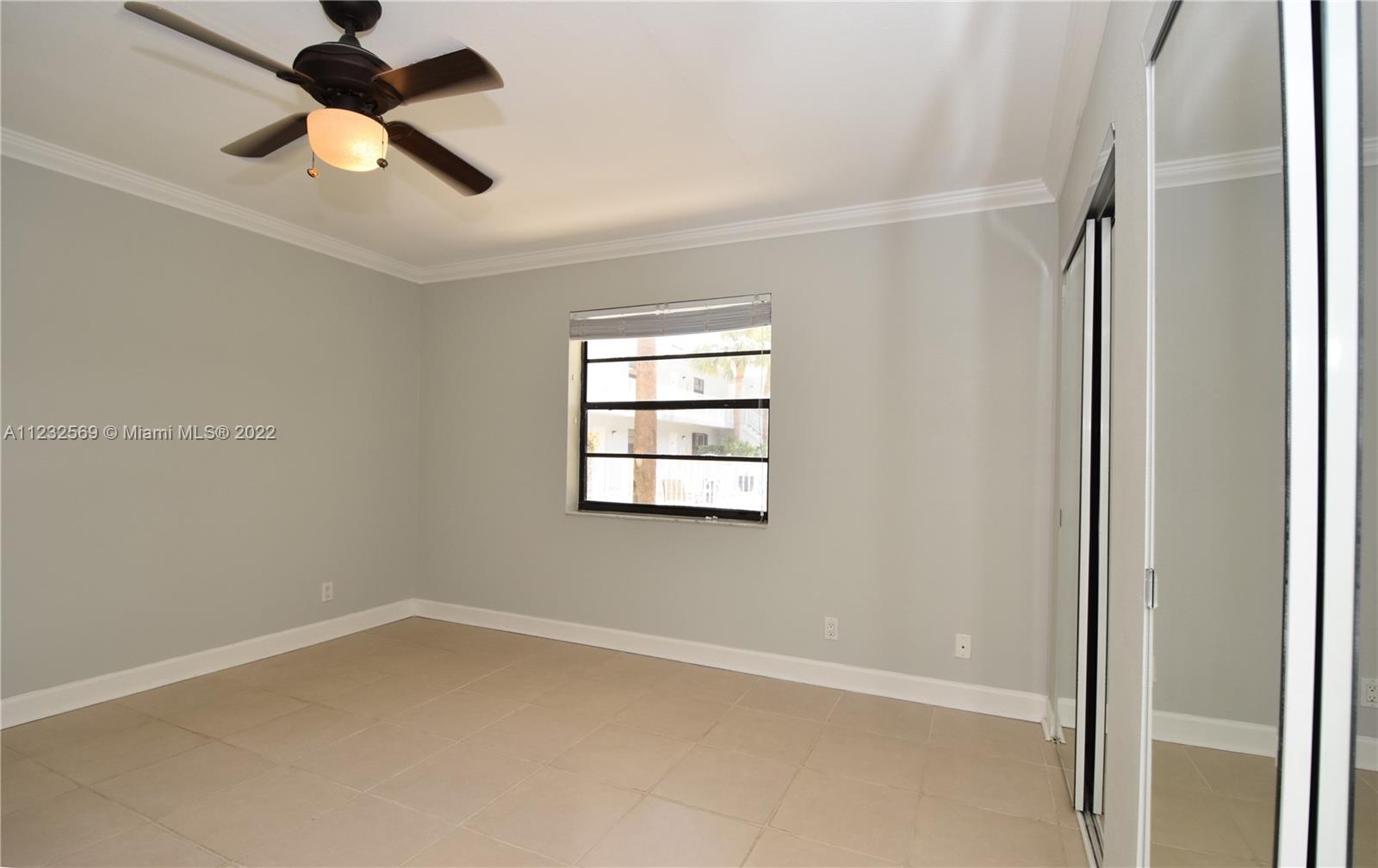 1401 NE 53rd St Unit: 111