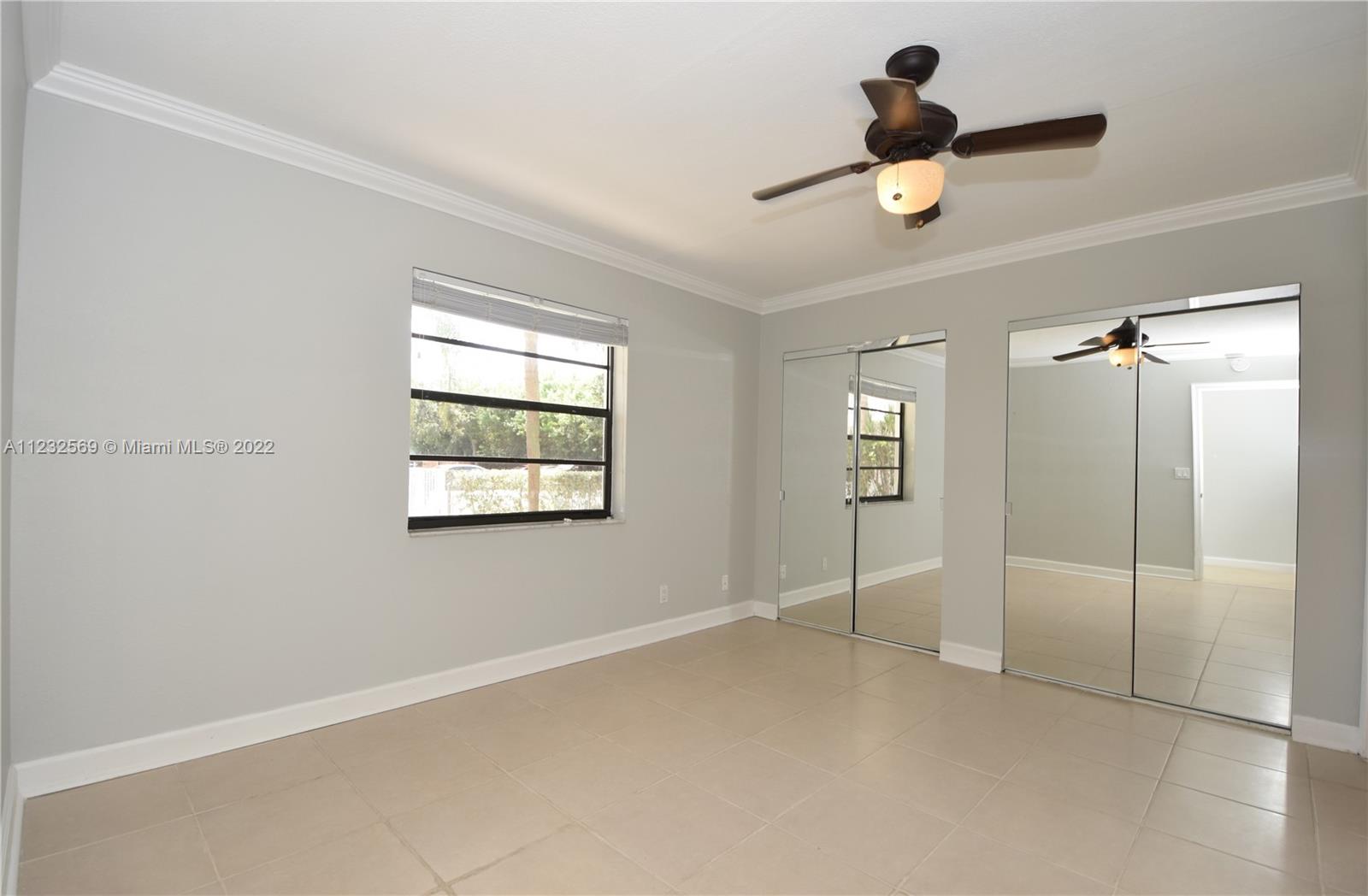 1401 NE 53rd St Unit: 111