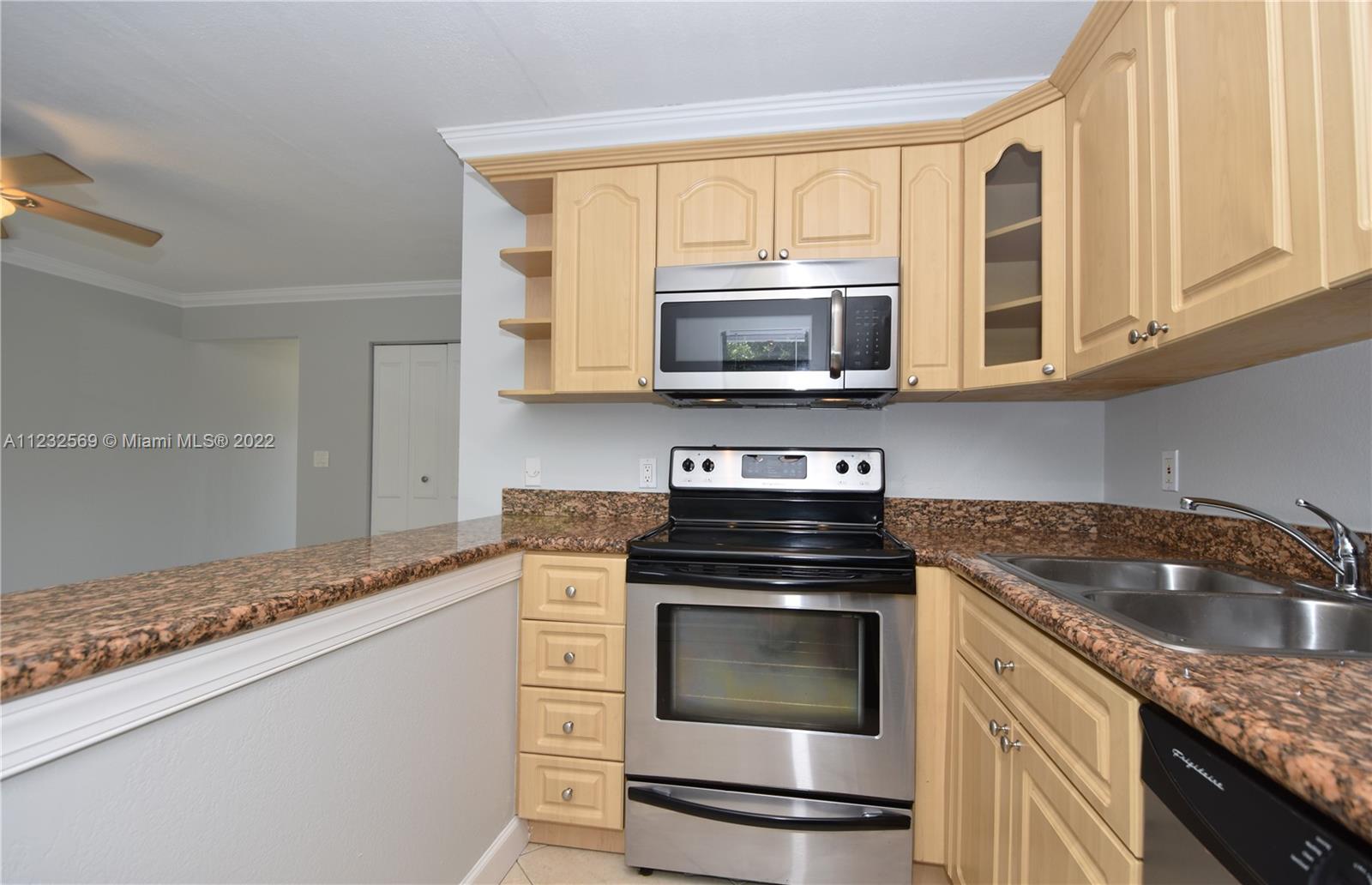 1401 NE 53rd St Unit: 111