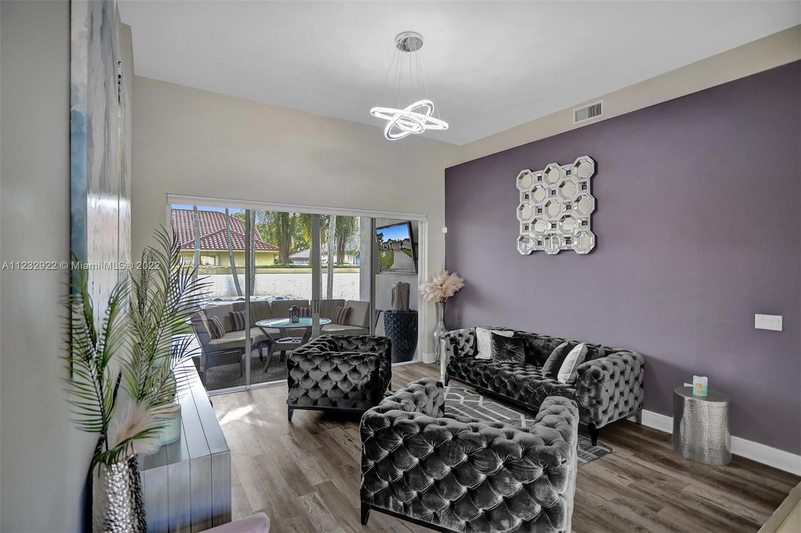 5113 NW 66th Ave