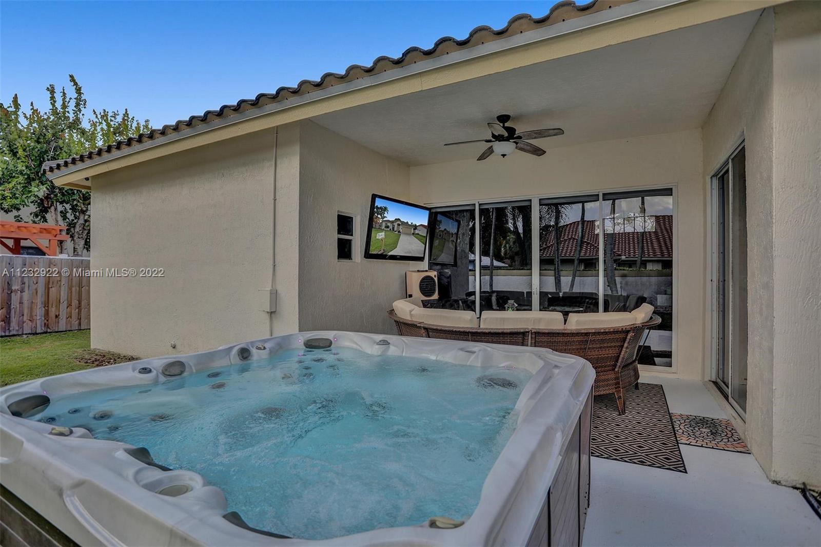 5113 NW 66th Ave