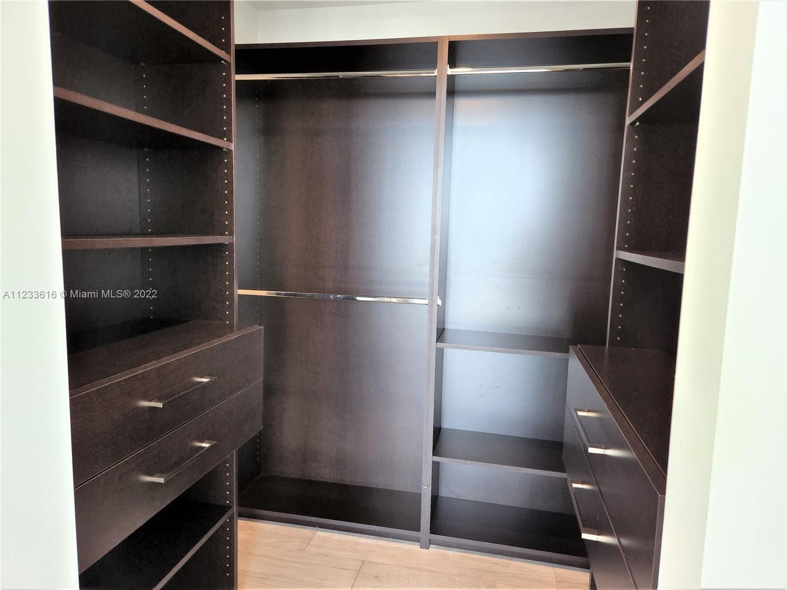600 NE 27th St Unit: 3403