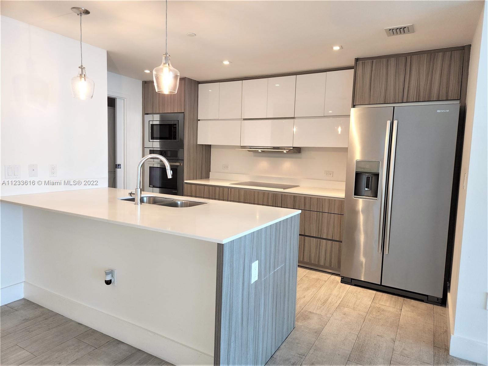 600 NE 27th St Unit: 3403