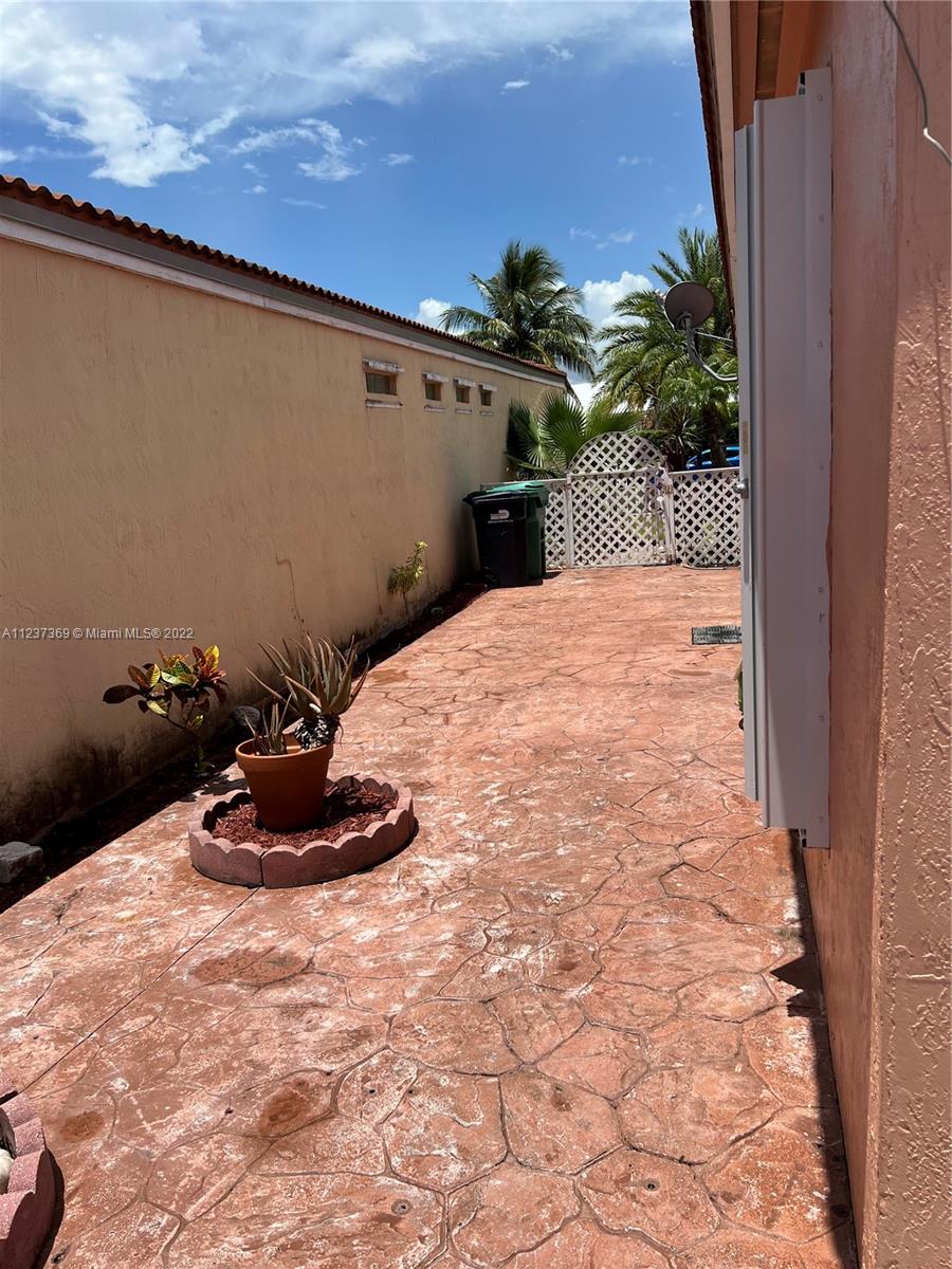17503 SW 142nd Pl