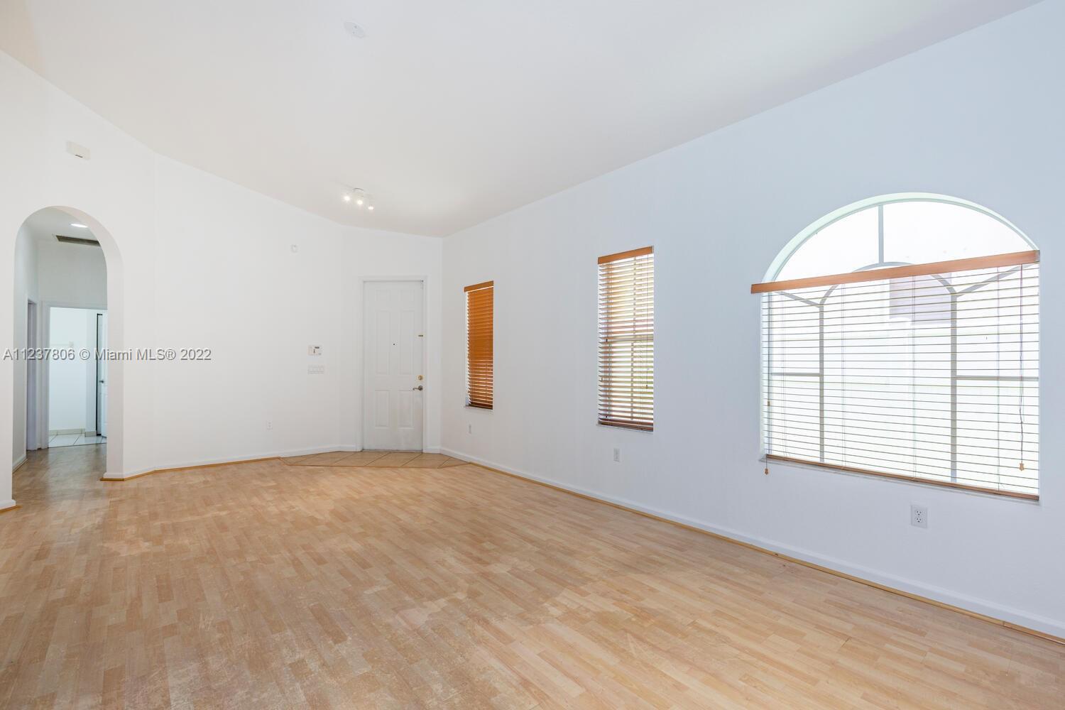 970 NE 37th Pl Unit: 970