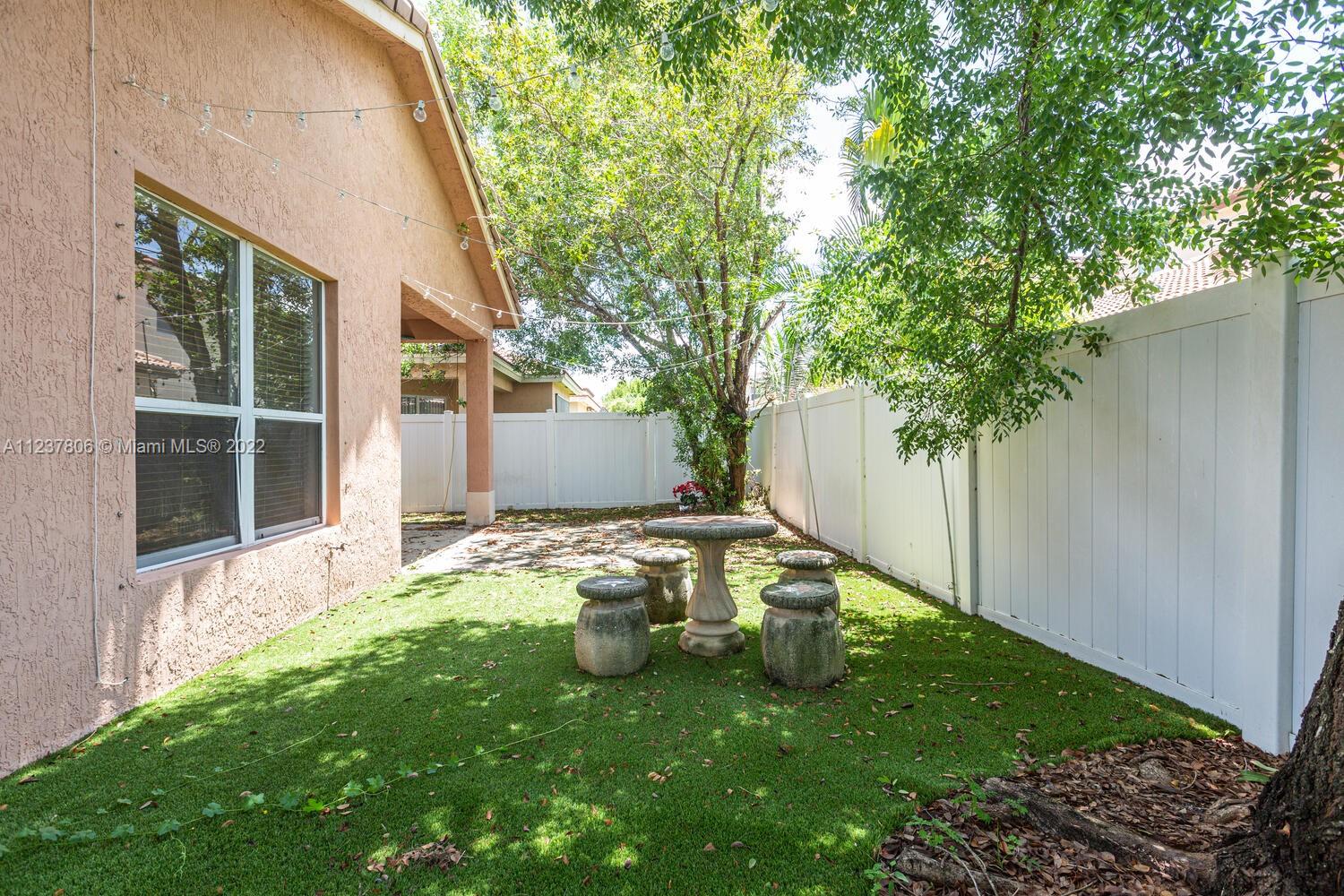 970 NE 37th Pl Unit: 970