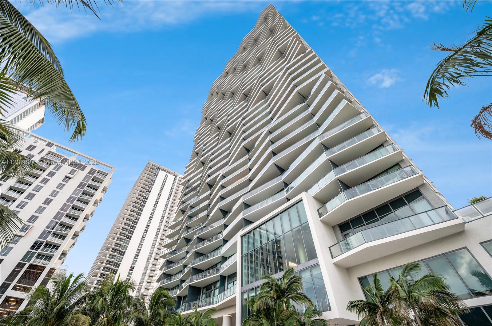 460 NE 28th St Unit: 2103