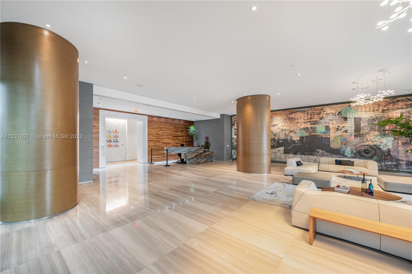 460 NE 28th St Unit: 2103
