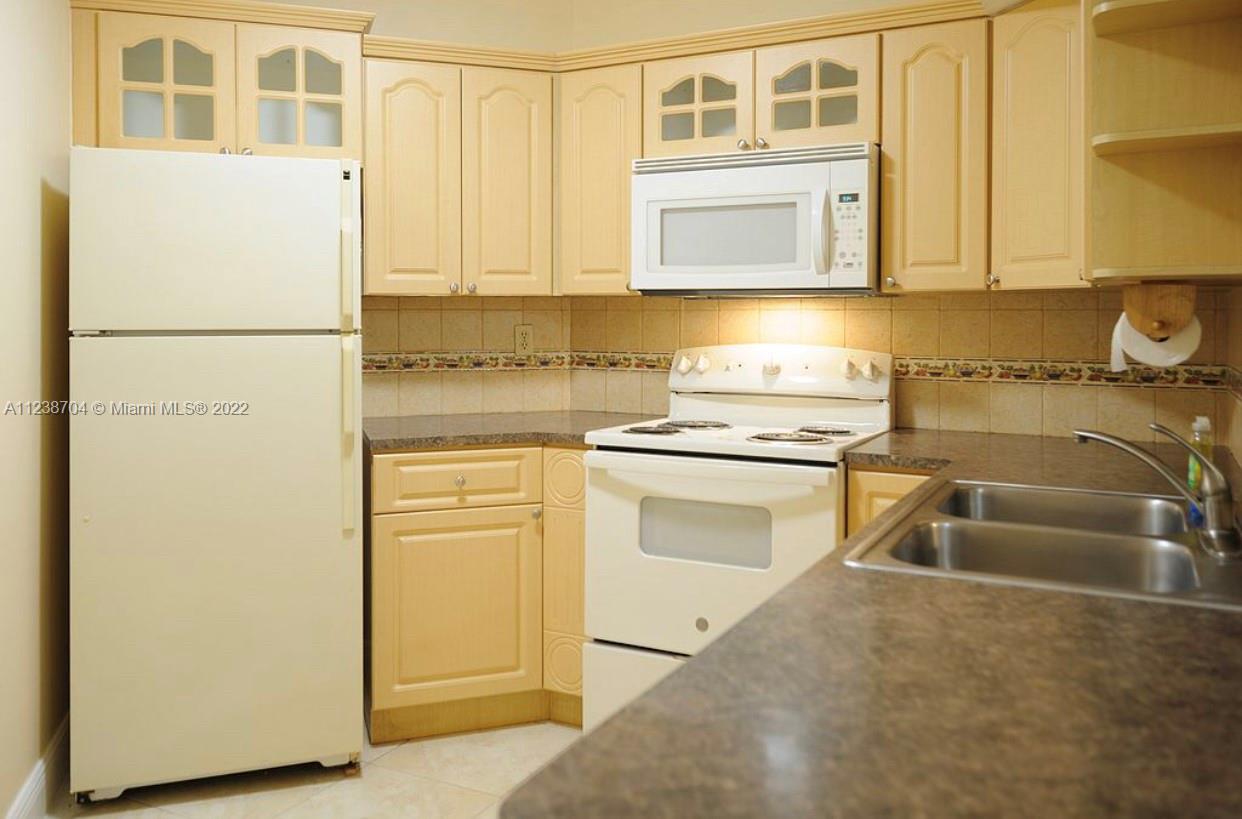 9711 Fontainebleau Blvd Unit: D208