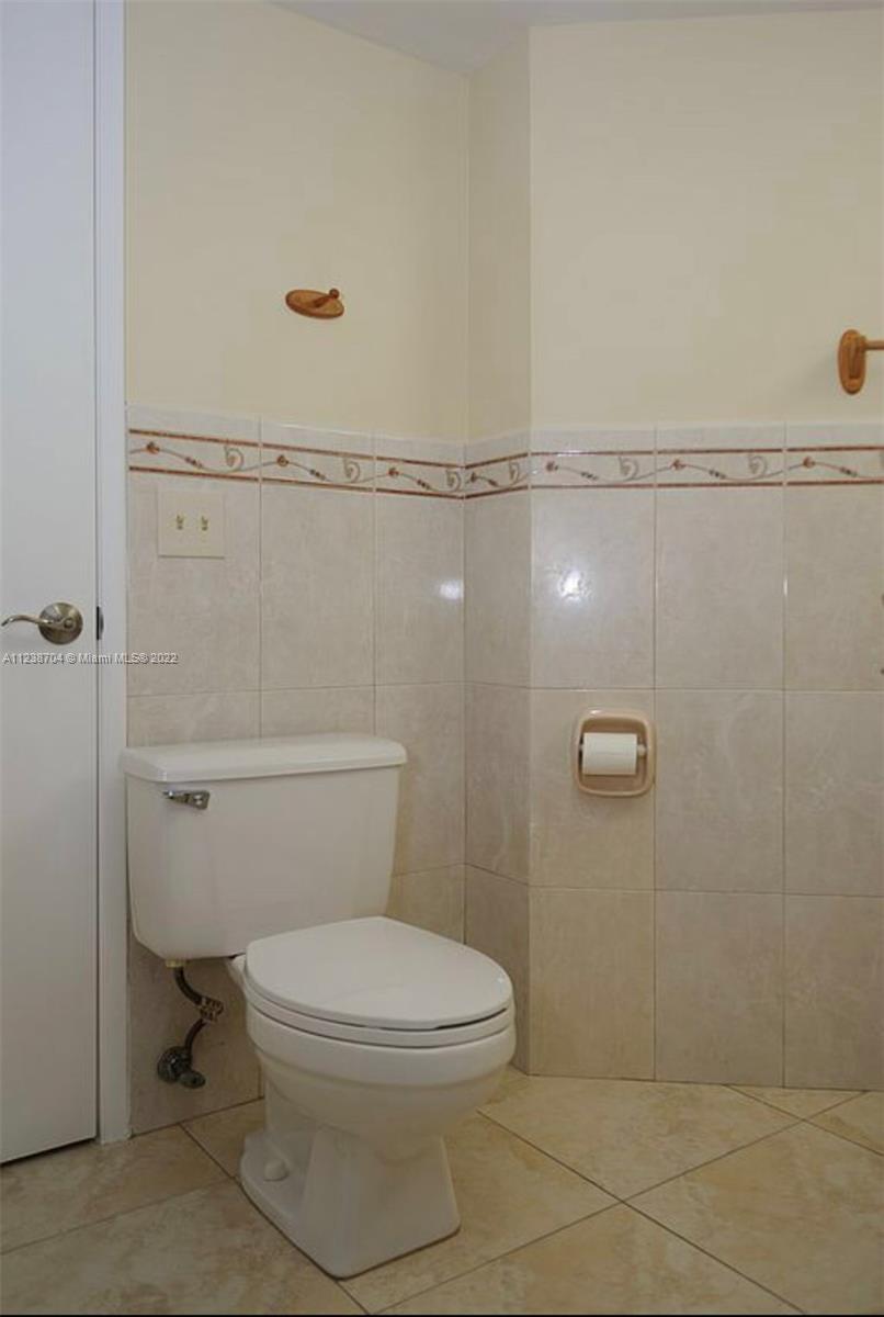 9711 Fontainebleau Blvd Unit: D208