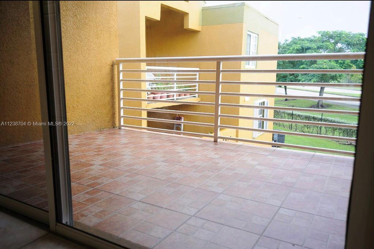9711 Fontainebleau Blvd Unit: D208