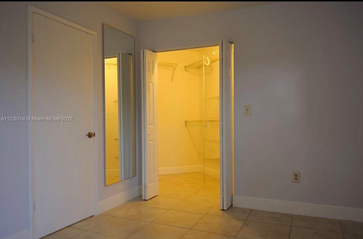 9711 Fontainebleau Blvd Unit: D208