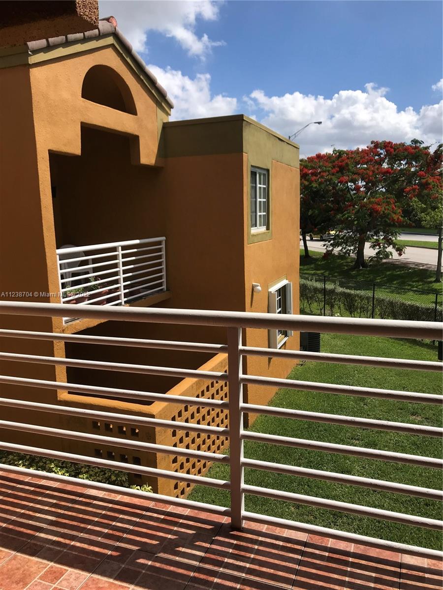 9711 Fontainebleau Blvd Unit: D208