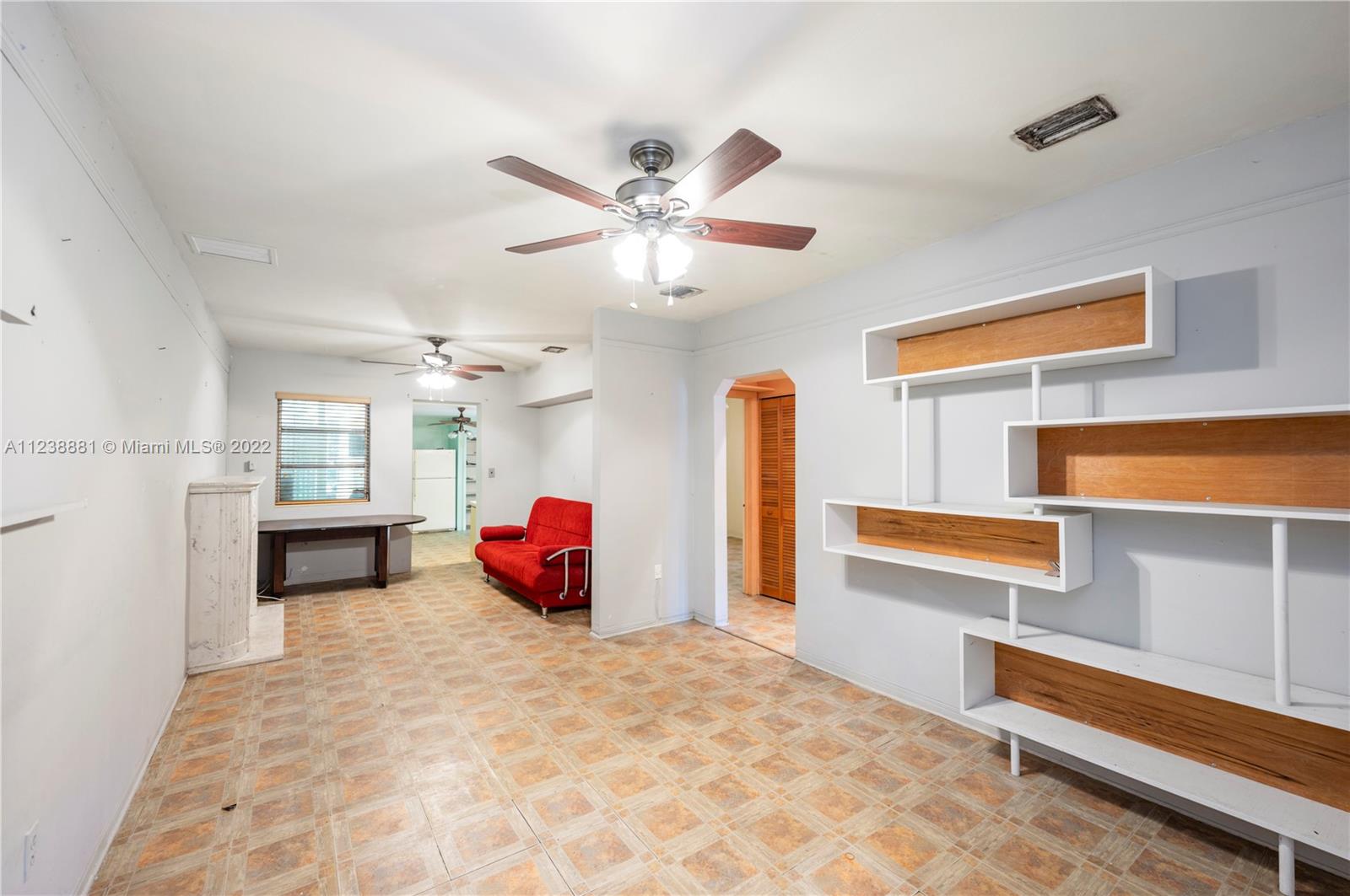 2965 Shipping Ave Unit: 2965