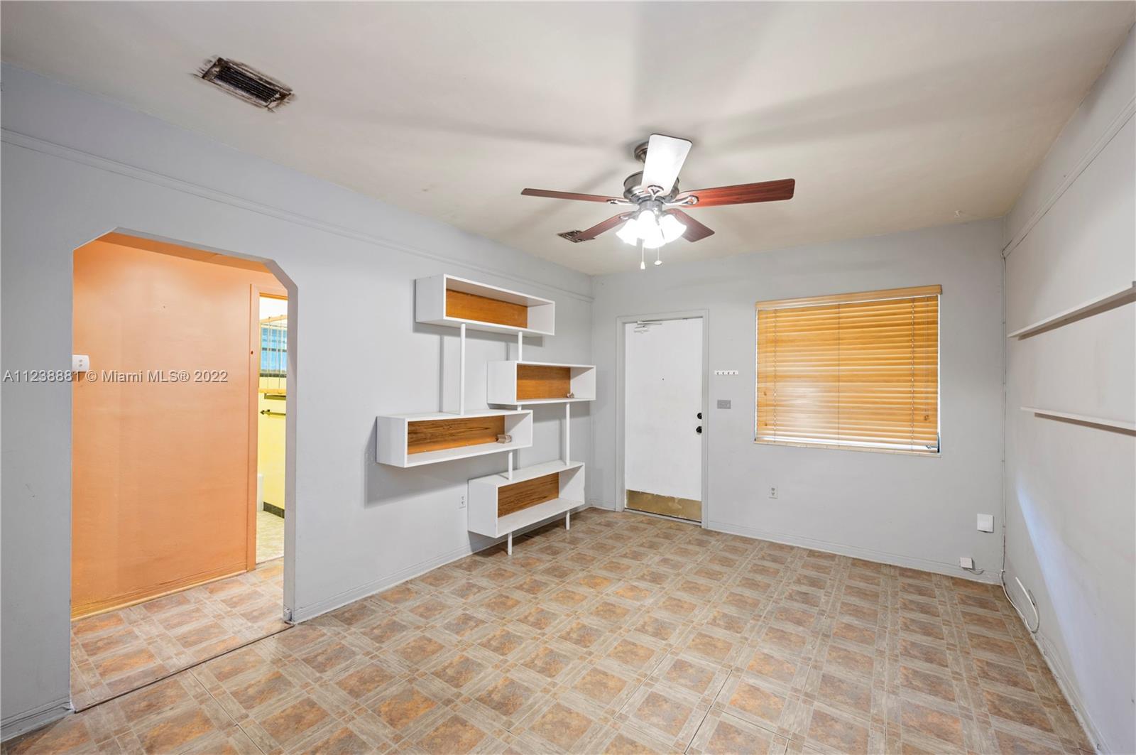 2965 Shipping Ave Unit: 2965