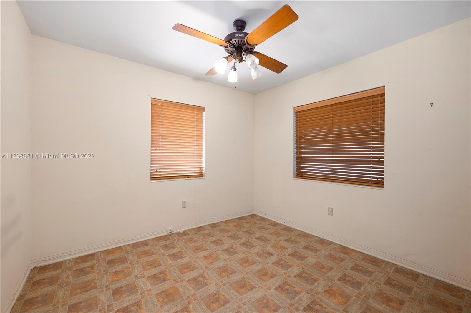 2965 Shipping Ave Unit: 2965
