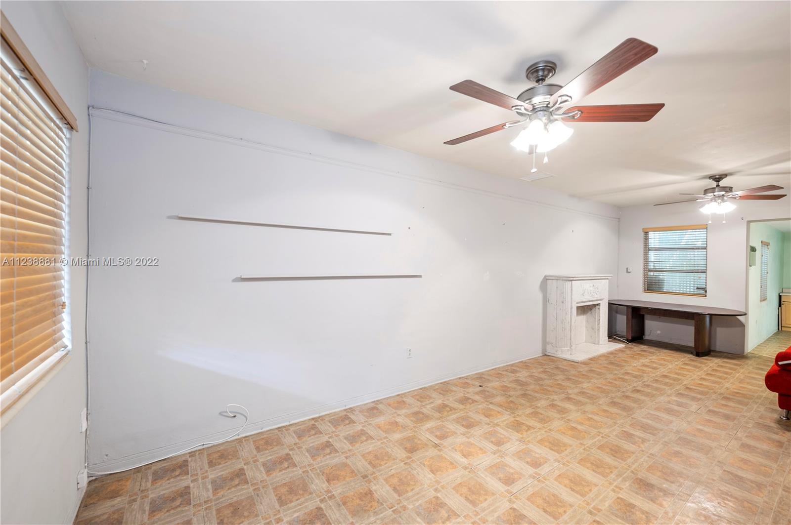 2965 Shipping Ave Unit: 2965