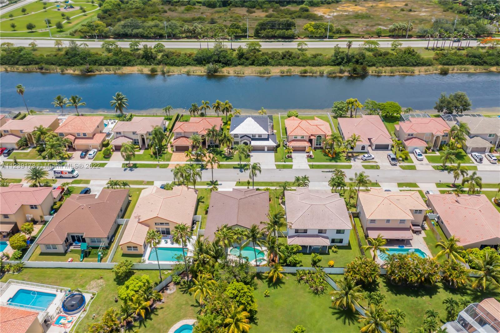 2305 SW 183rd Ter