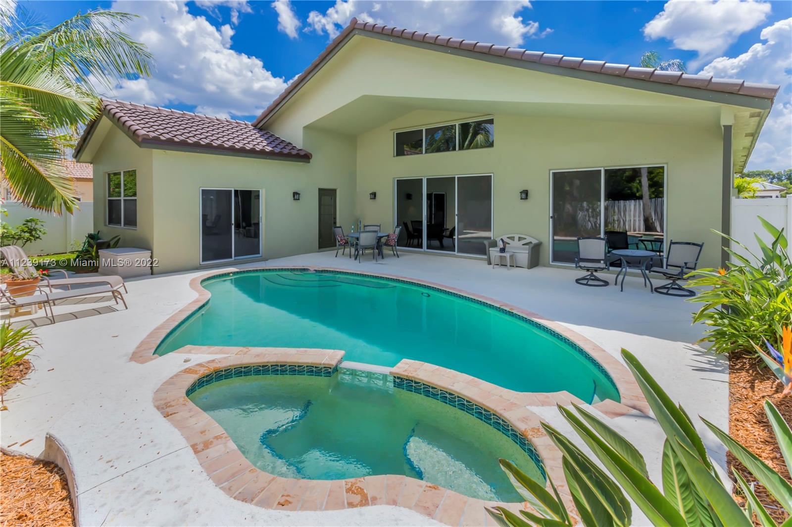 2305 SW 183rd Ter