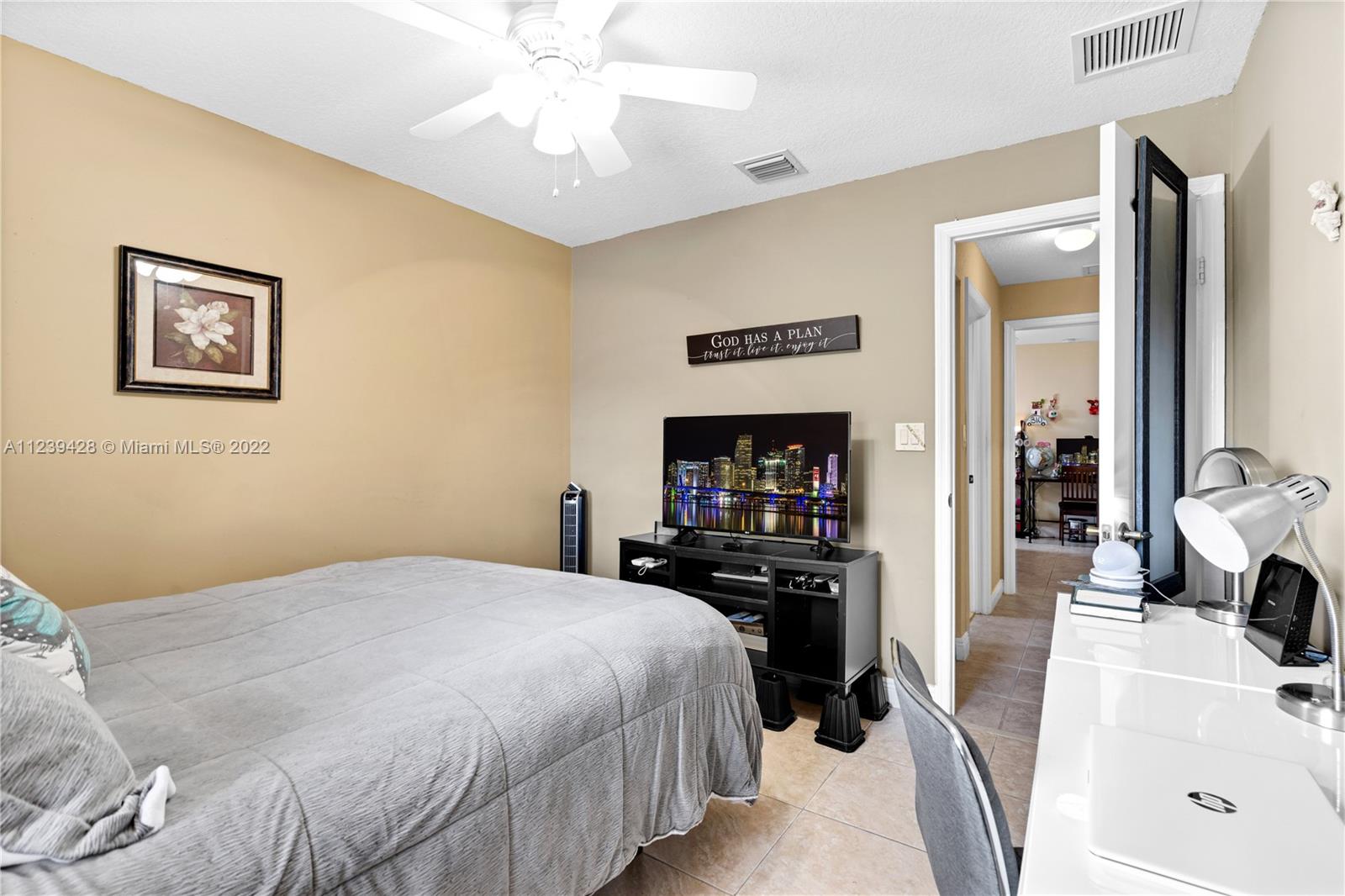 1581 SW 155th Ct