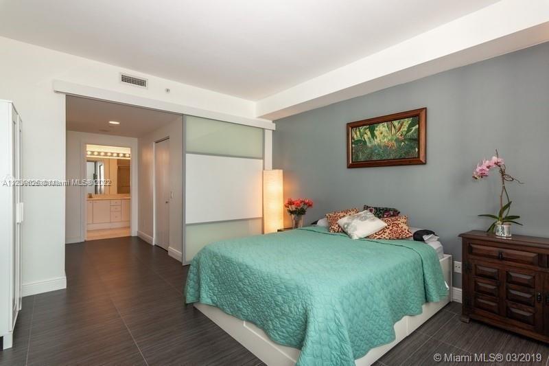2475 Brickell Ave Unit: 1905