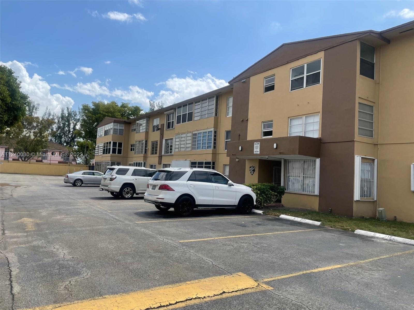 160 Royal Palm Rd Unit: 107