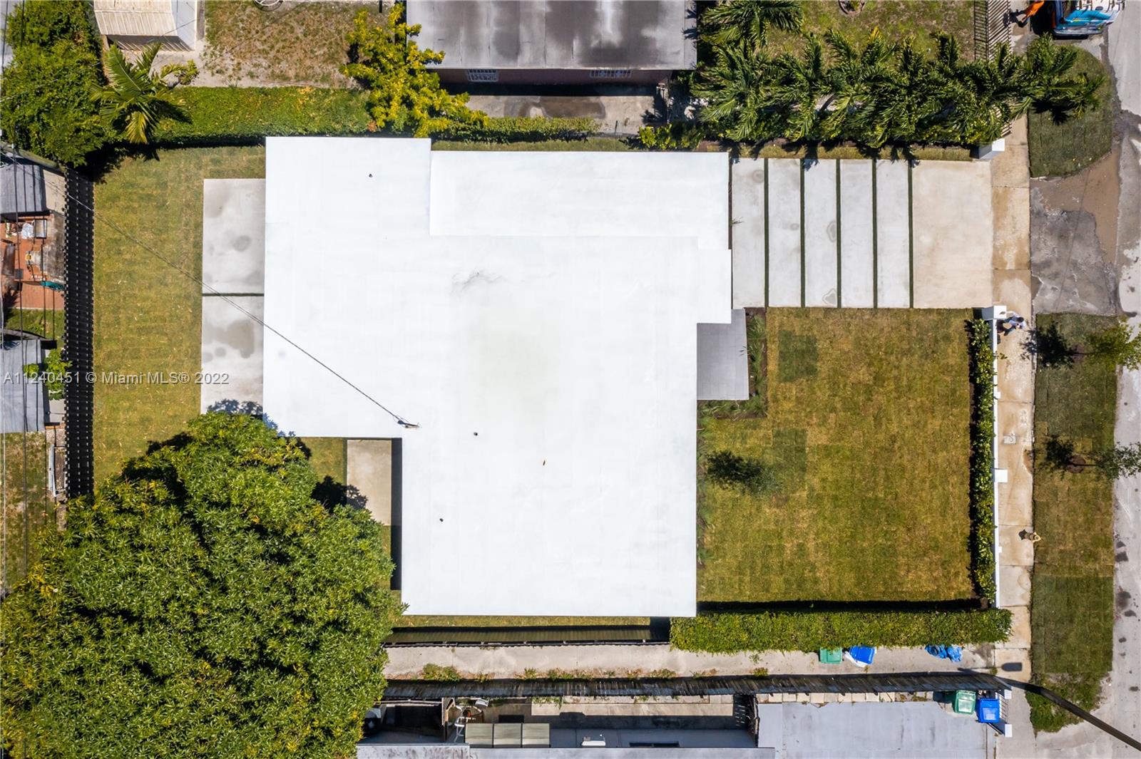 140 SW 52nd Ave
