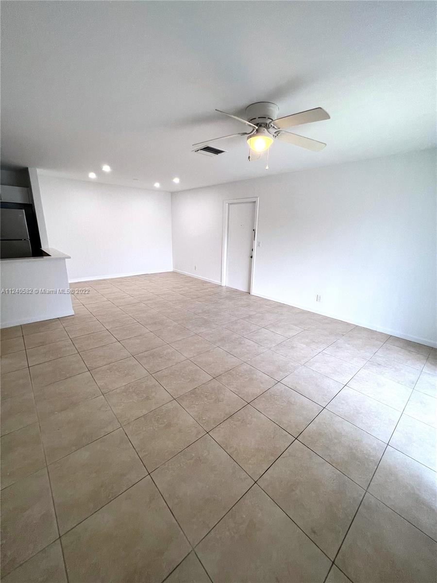 22795 SW 66th Ave Unit: 206