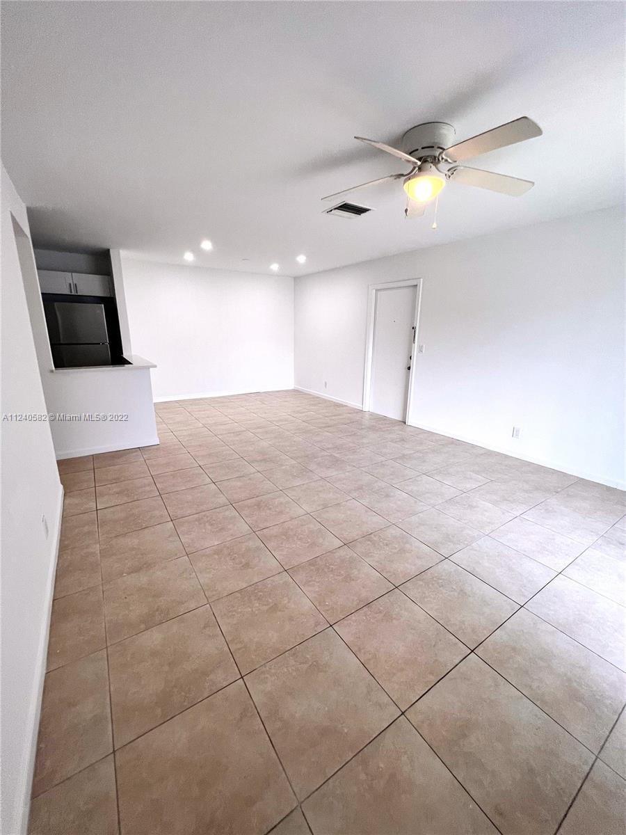 22795 SW 66th Ave Unit: 206