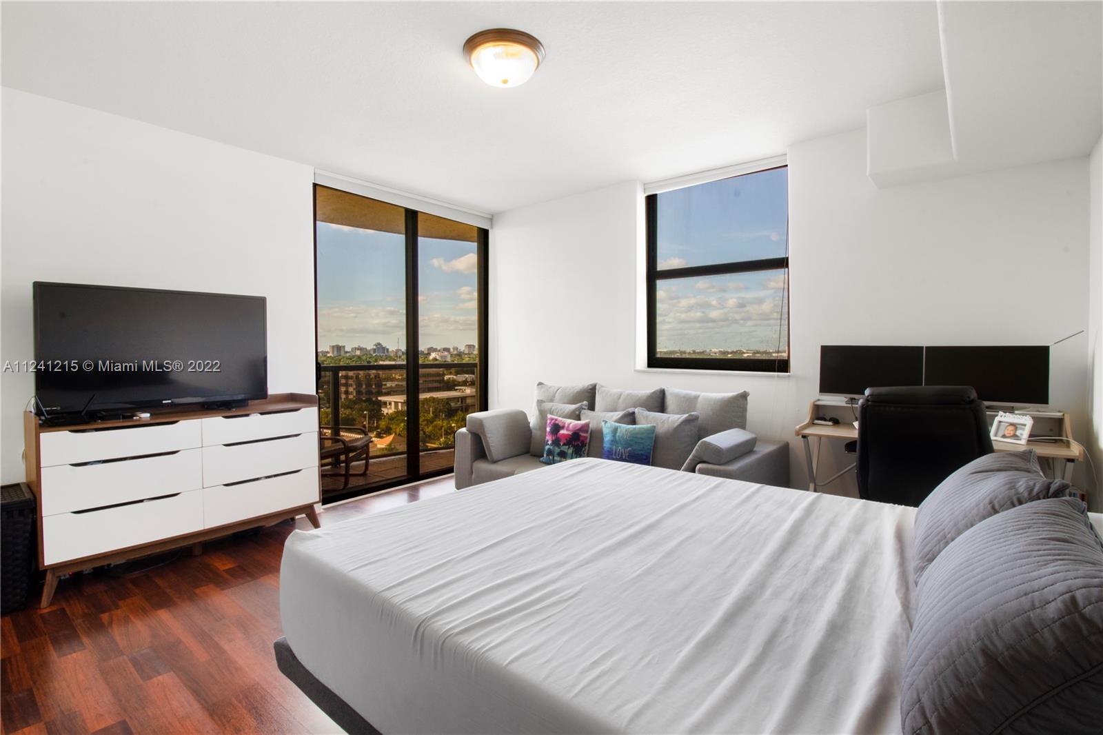 2301 SW 27th Ave Unit: 1006