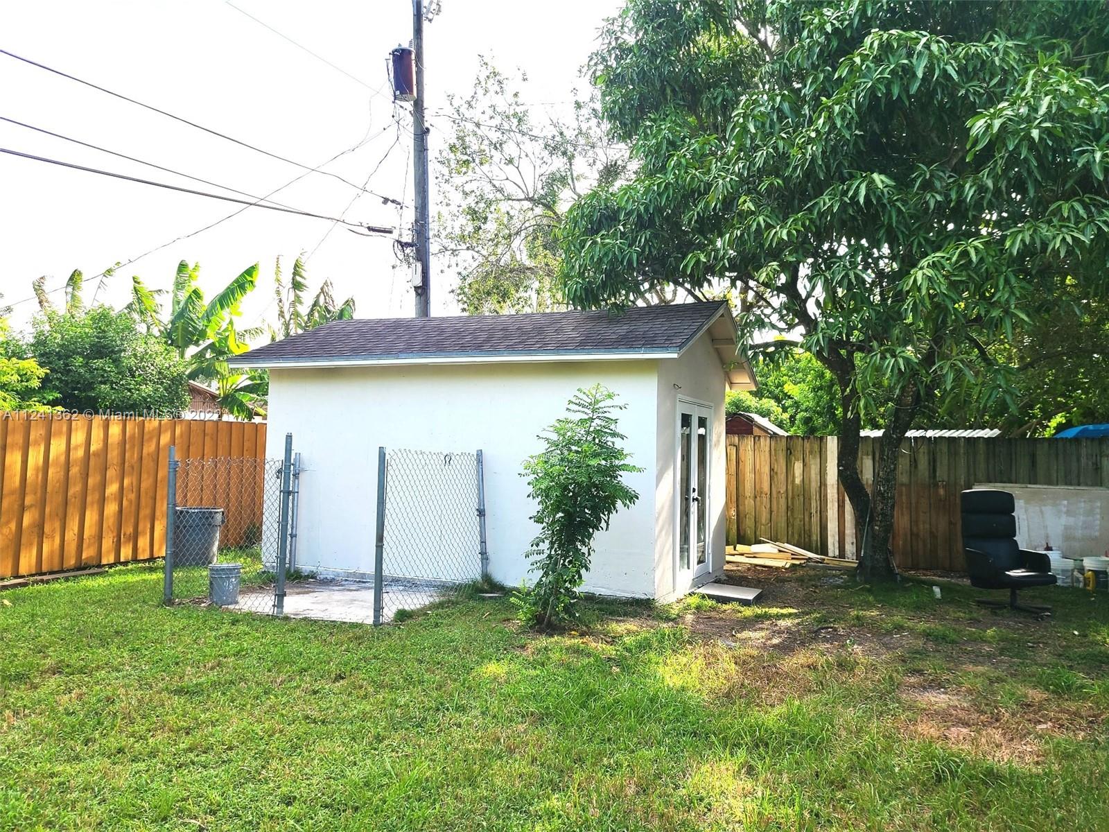 1360 NW 9th St