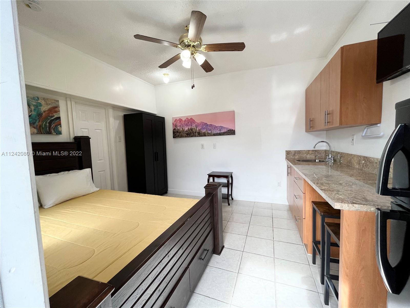 3054 NW 18th St Unit: 2