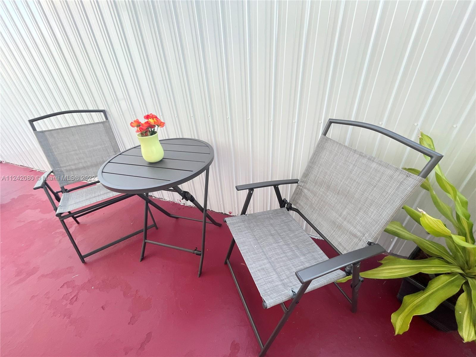 3054 NW 18th St Unit: 2