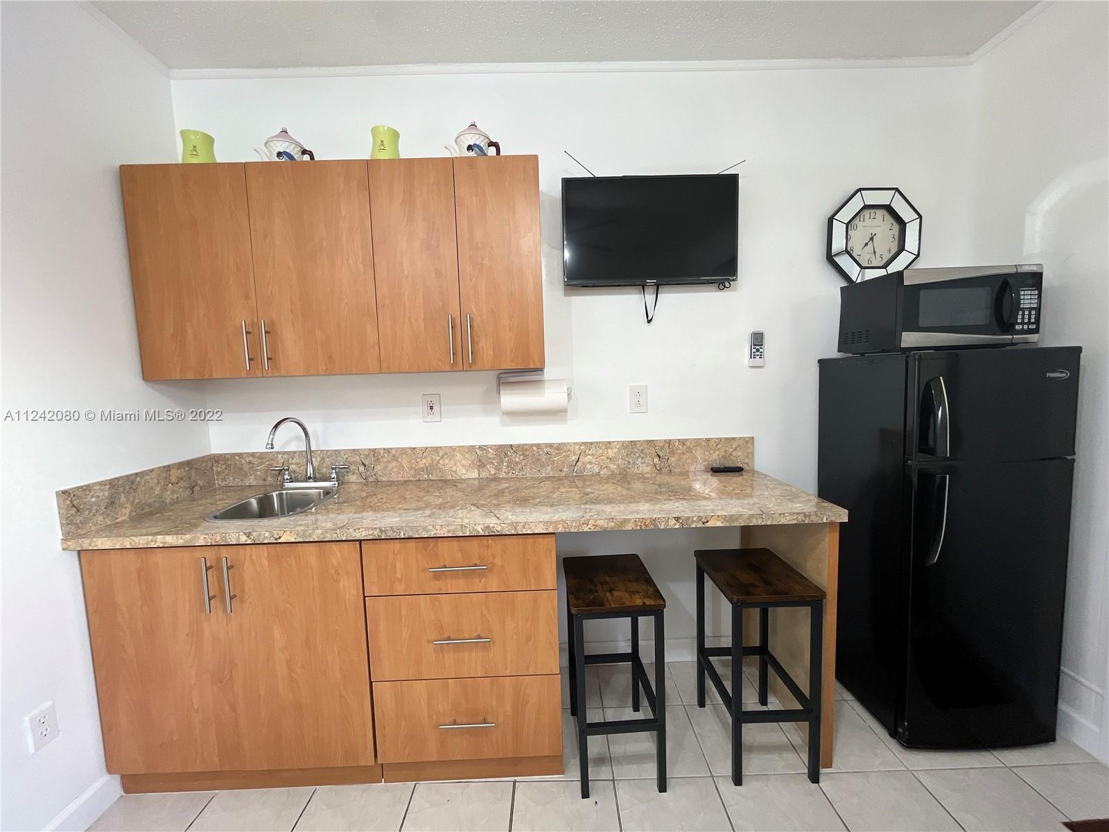 3054 NW 18th St Unit: 2