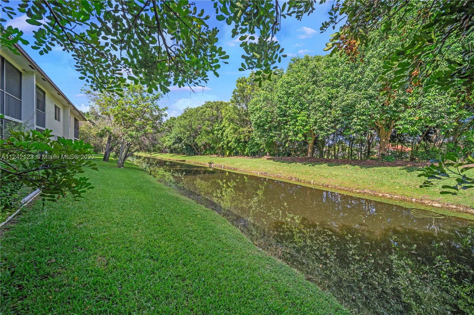 403 Lakeview Dr Unit: 104
