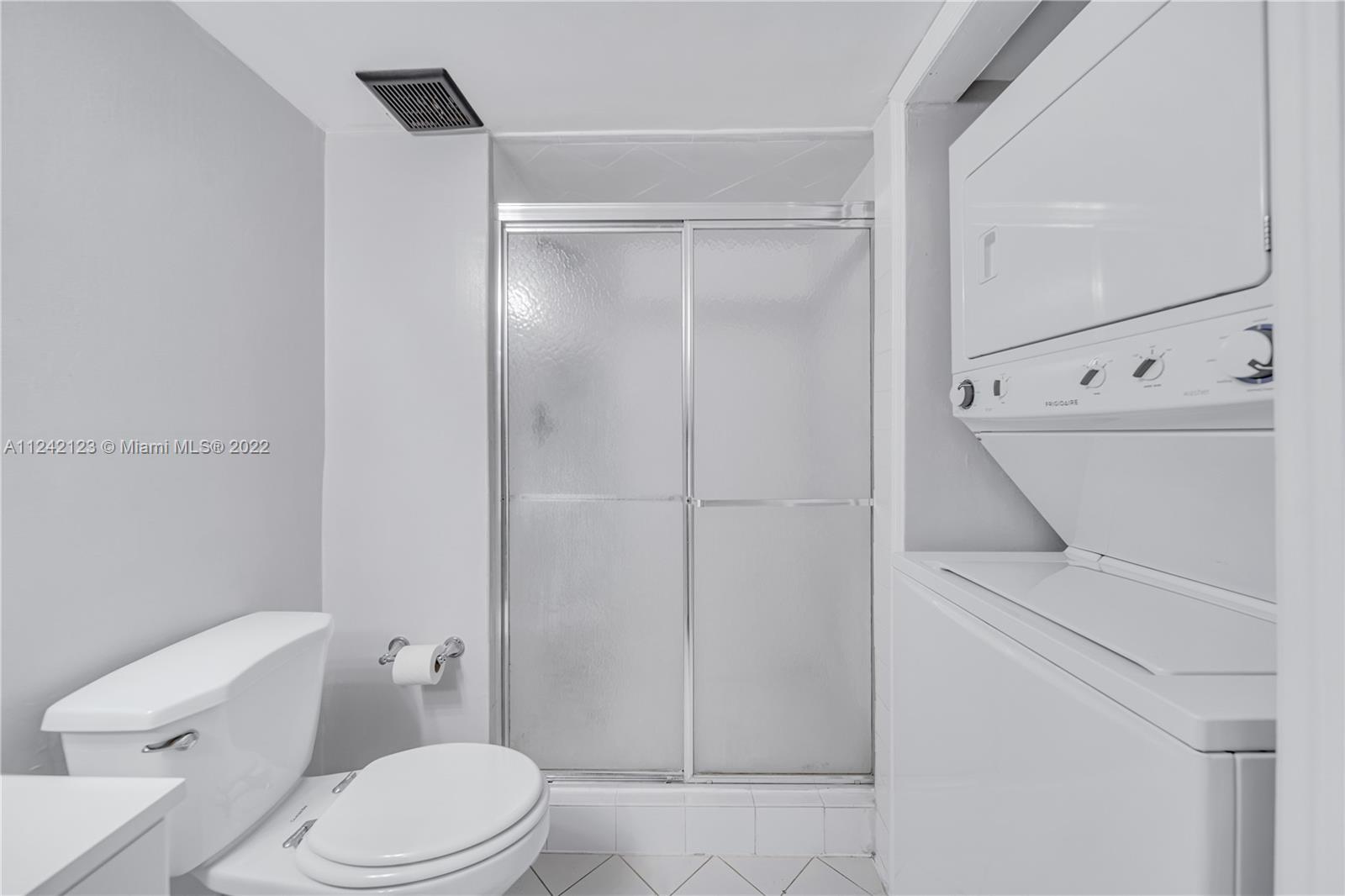 403 Lakeview Dr Unit: 104