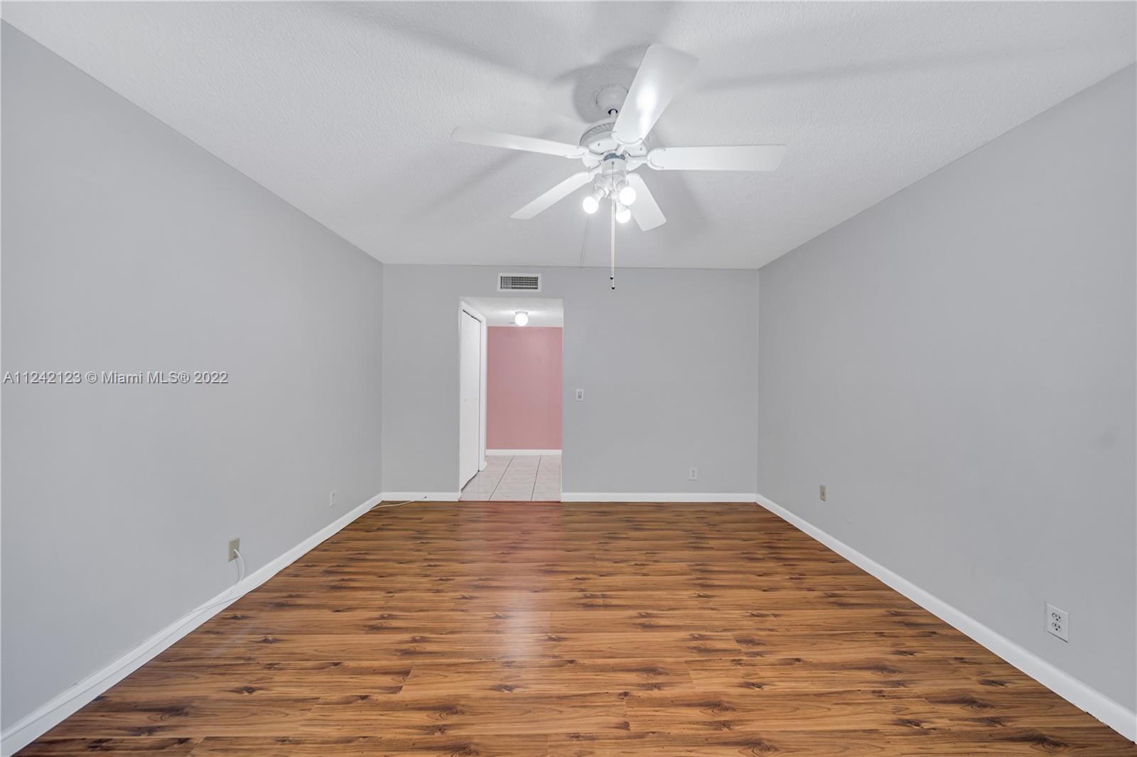403 Lakeview Dr Unit: 104