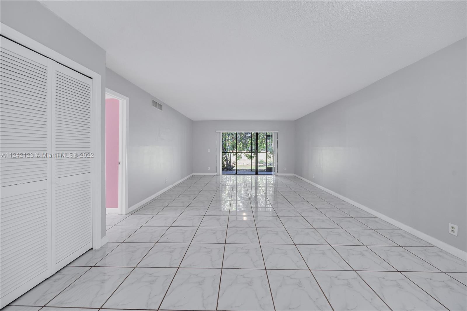 403 Lakeview Dr Unit: 104