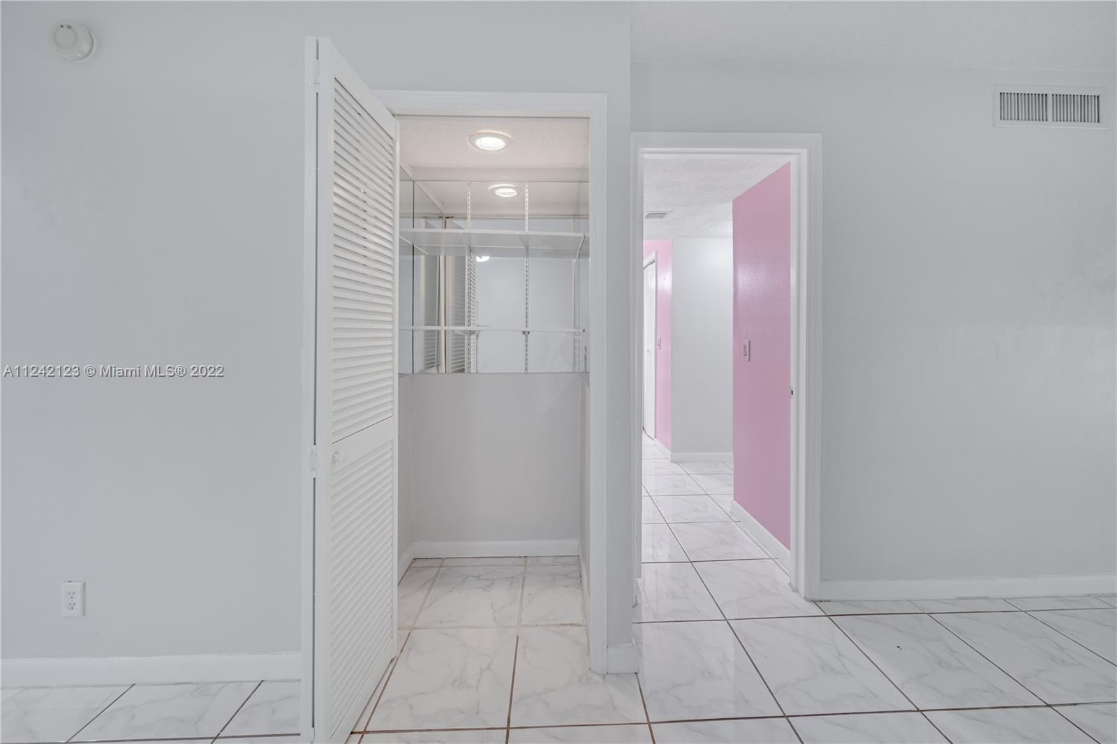 403 Lakeview Dr Unit: 104
