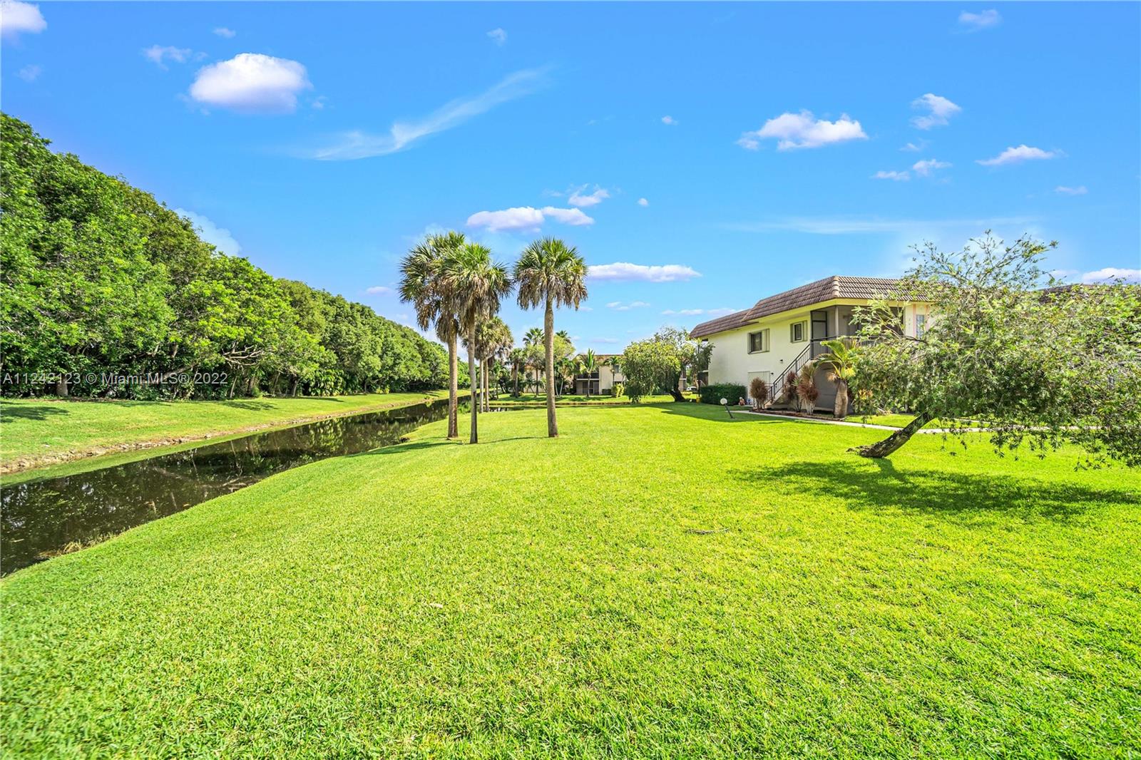 403 Lakeview Dr Unit: 104