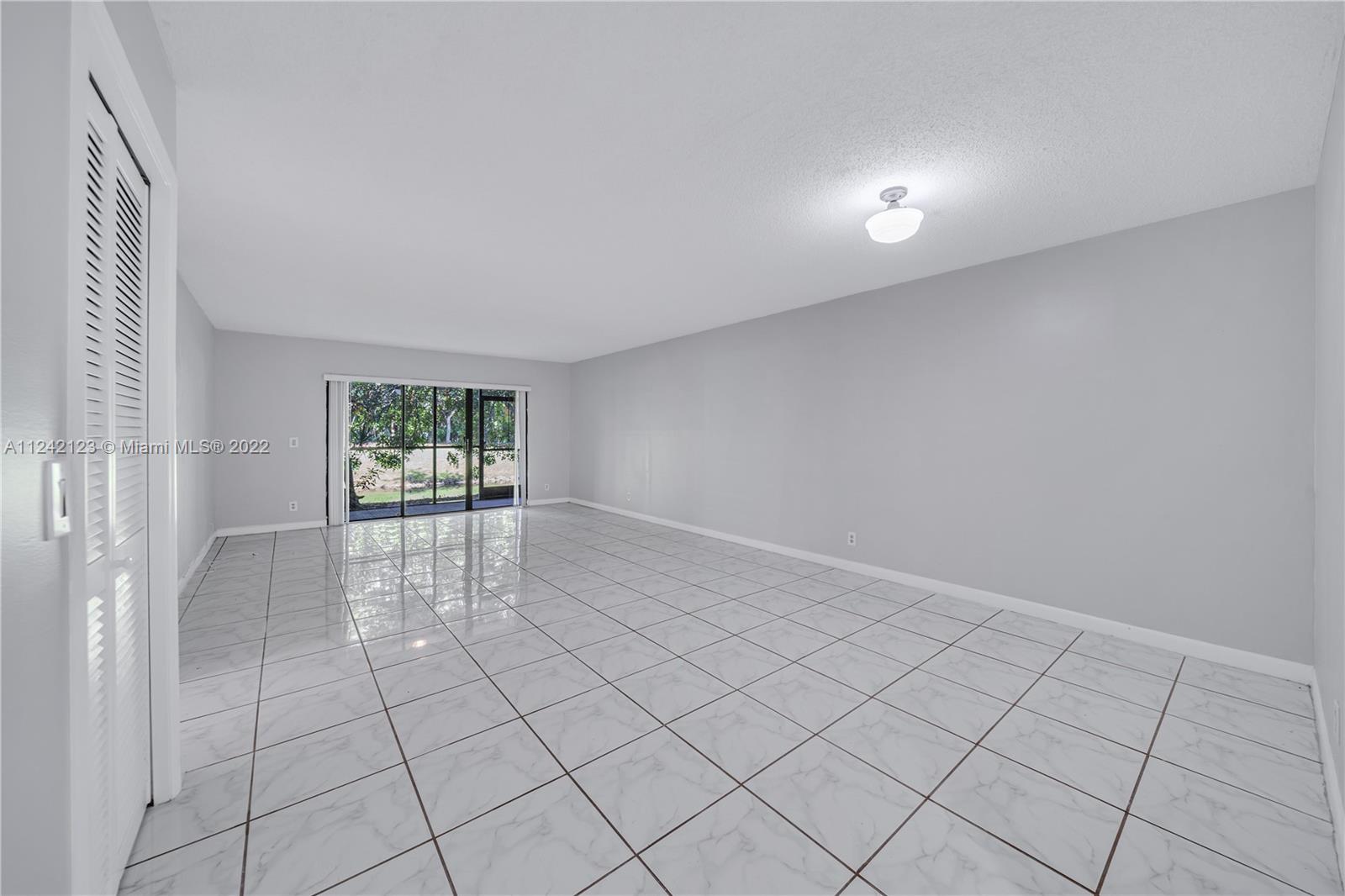 403 Lakeview Dr Unit: 104