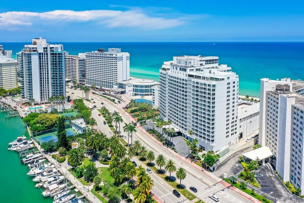5401 Collins Ave # 1430