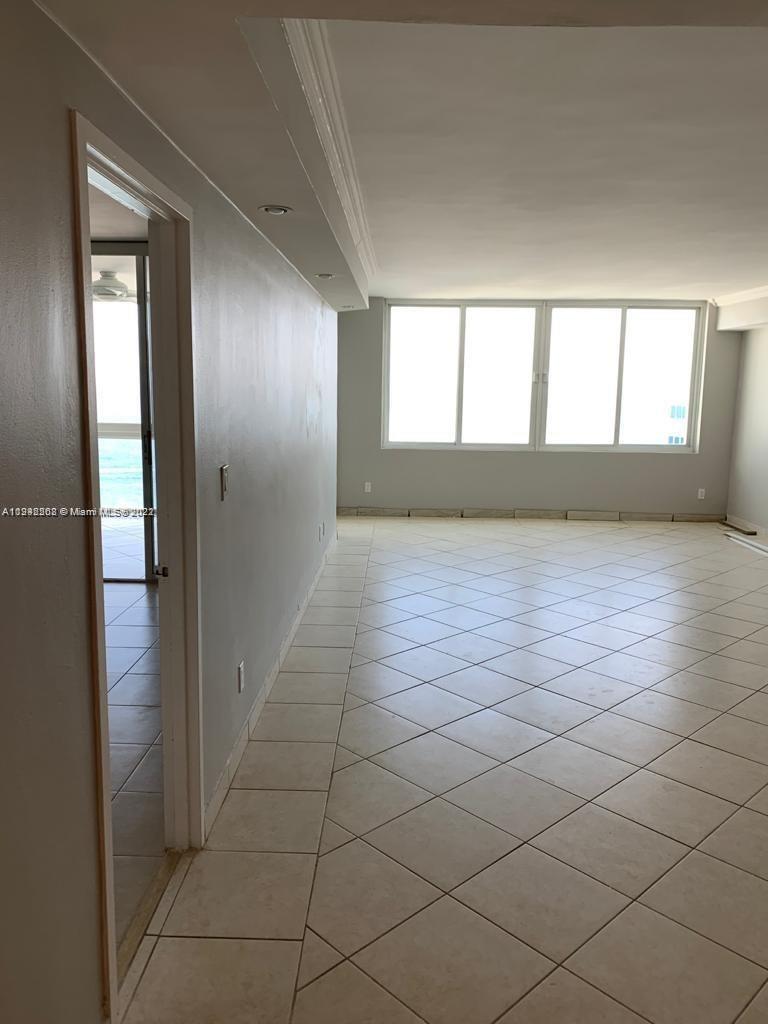 5401 Collins Ave # 1430