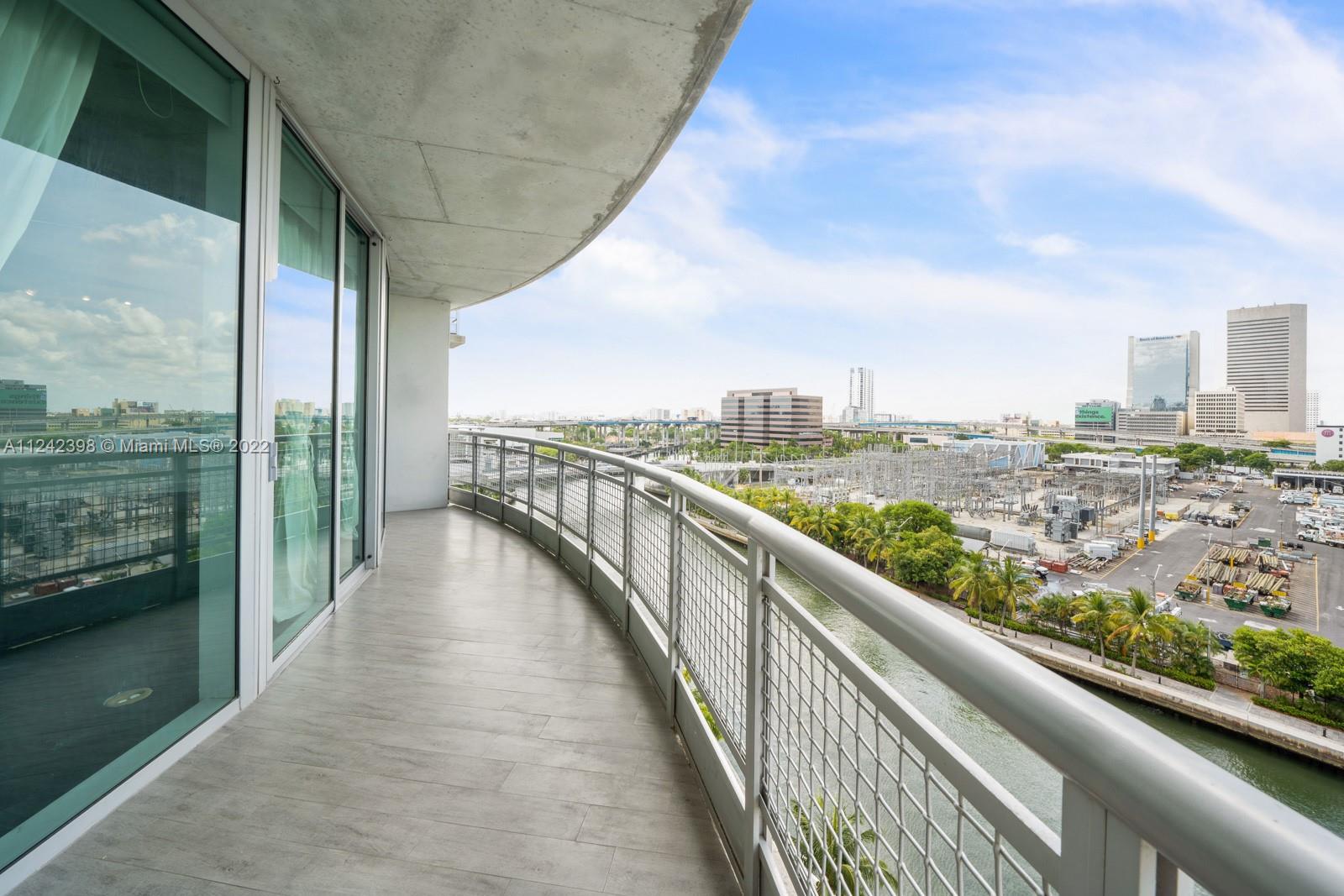 690 SW 1st Ct Unit: 1001
