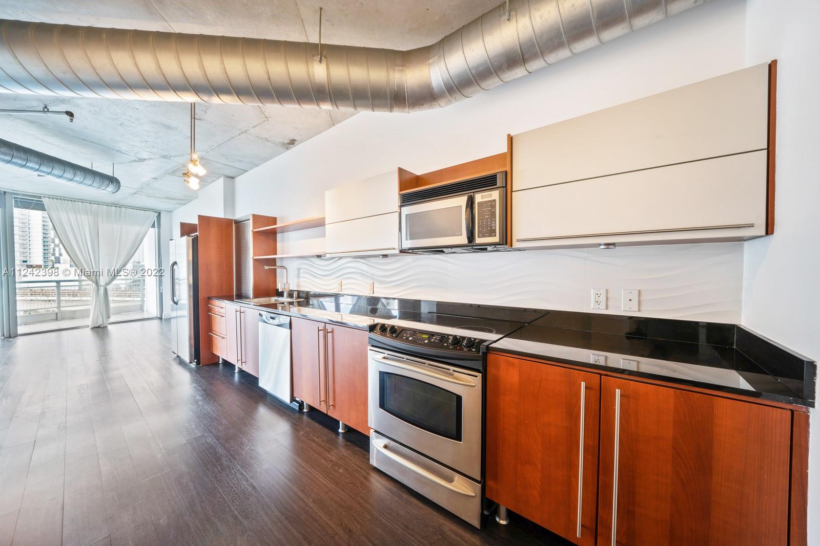 690 SW 1st Ct Unit: 1001