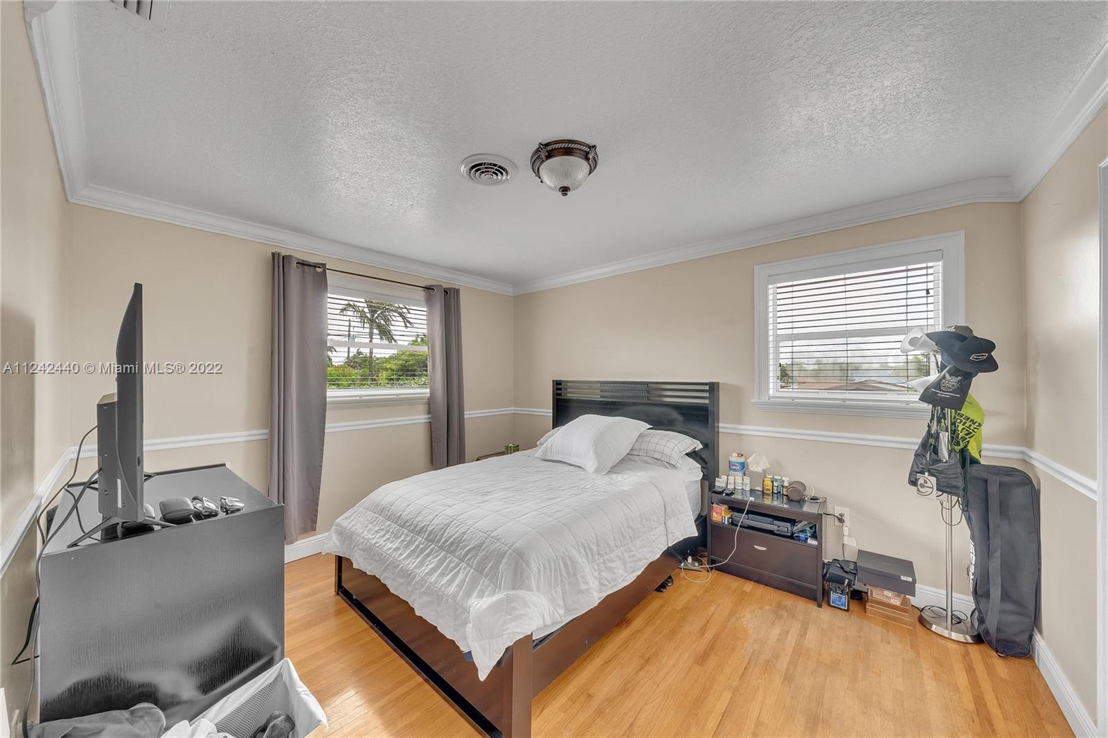 8980 SW 57th Ter