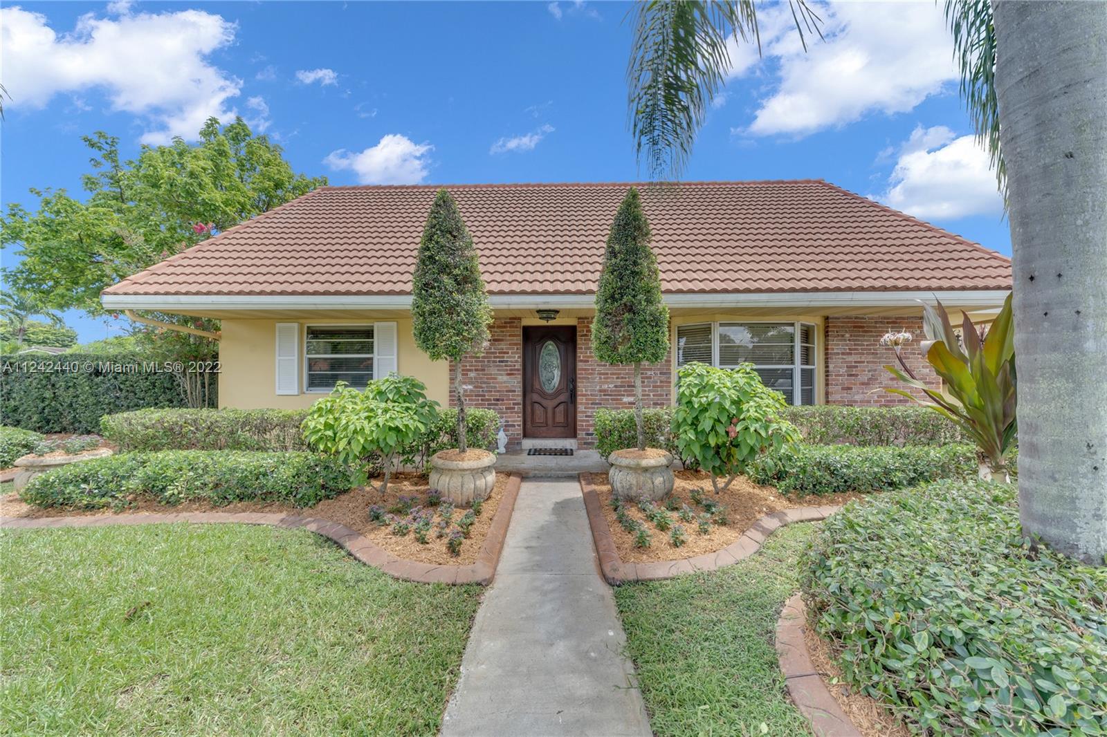 8980 SW 57th Ter