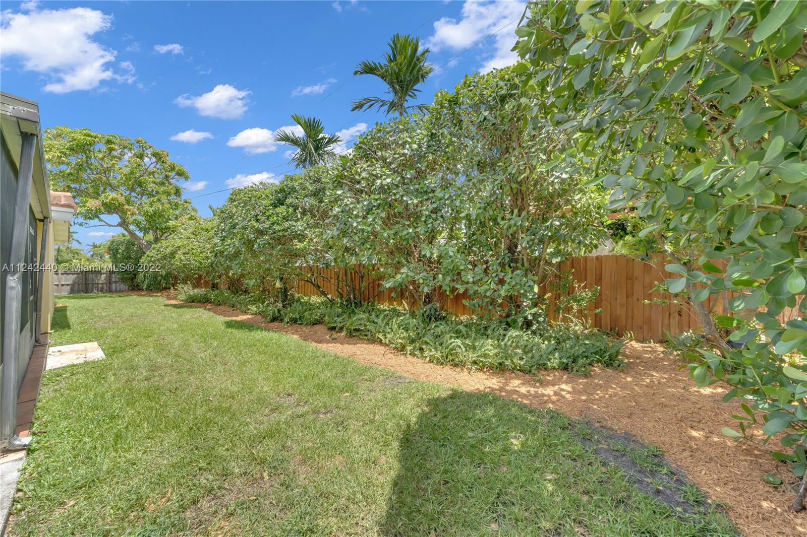8980 SW 57th Ter